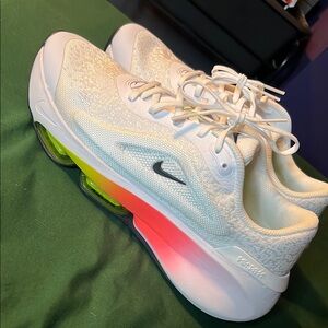 Nike Versair Cyber Volt